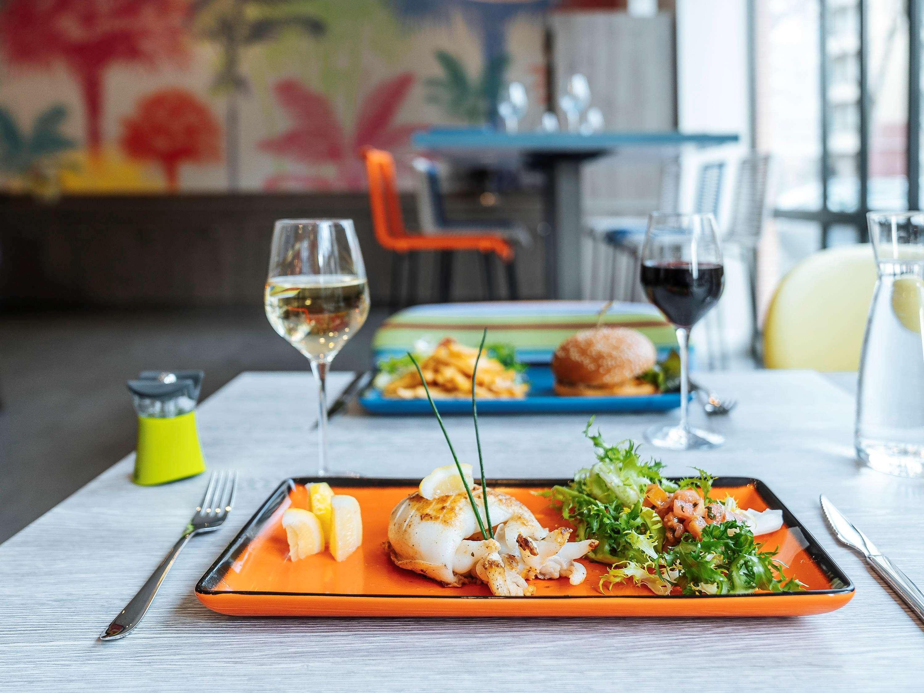 Ibis Styles Perpignan Centre Gare Hotel Ngoại thất bức ảnh